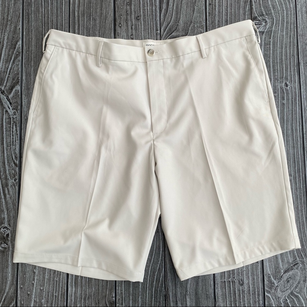 Men's Shorts Cream Size 40 Slim-Fit Flat Front